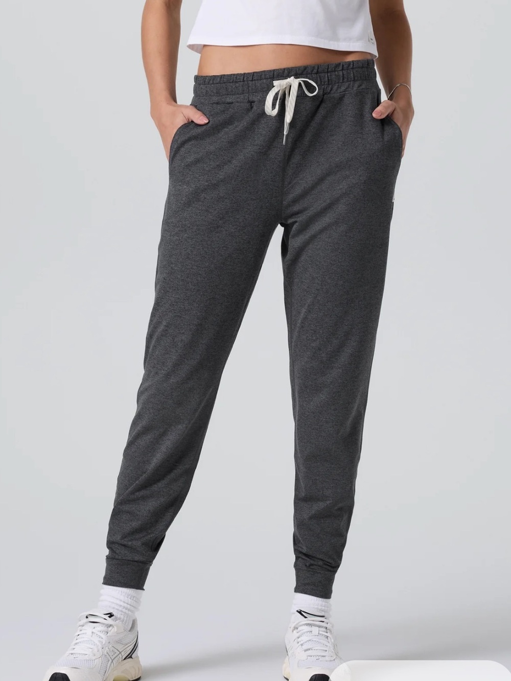 Vuori performance jogger Heathered Dark Gray Drawstring Joggers